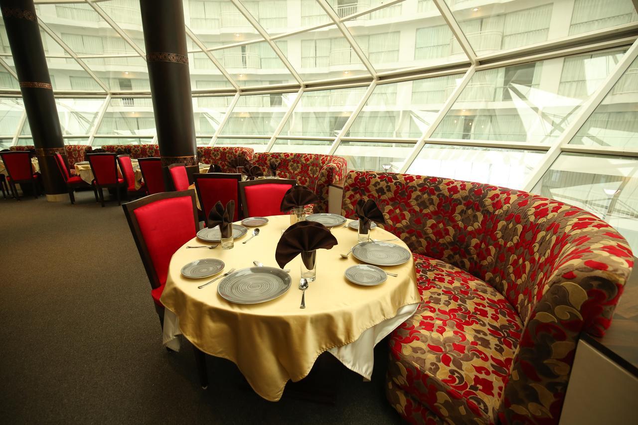 Rajhans Belliza Service Apartment スーラト エクステリア 写真